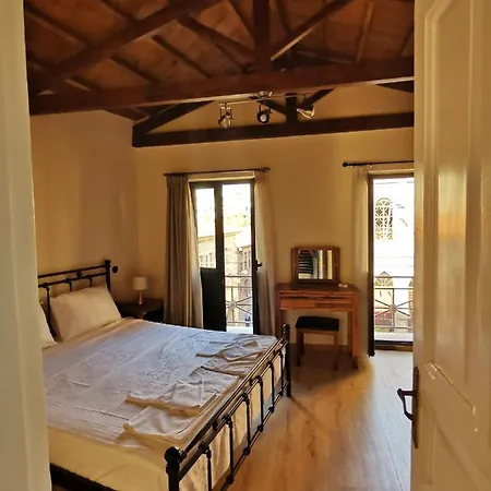 Lazarte Villa Mytilene Exterior photo