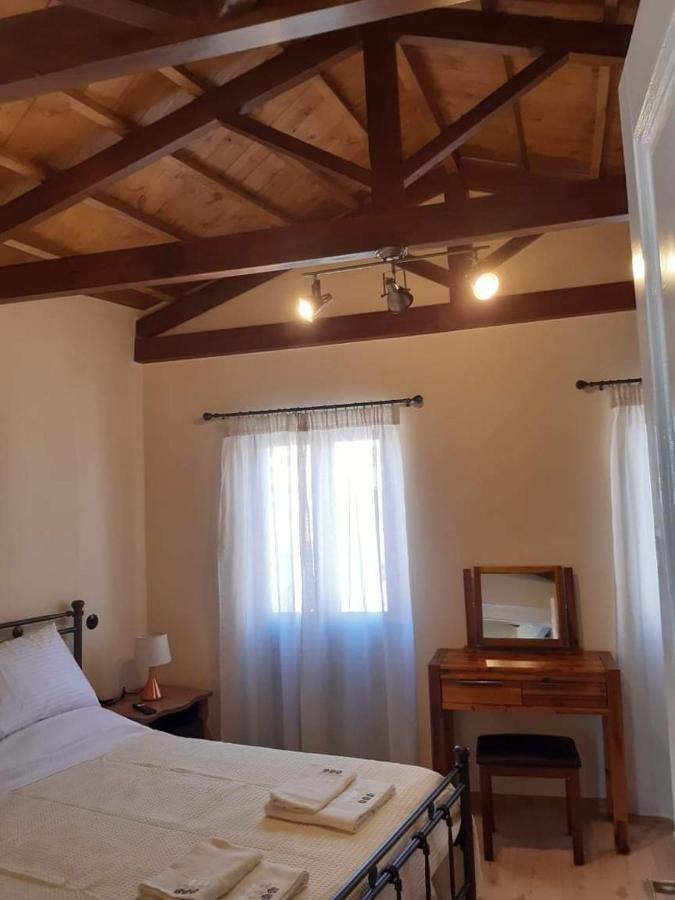 Lazarte * Mytilene
